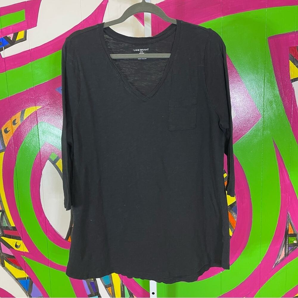 Lane Bryant, 3/4 Sleeve T-Shirt. Size 14/16. In good used condition!